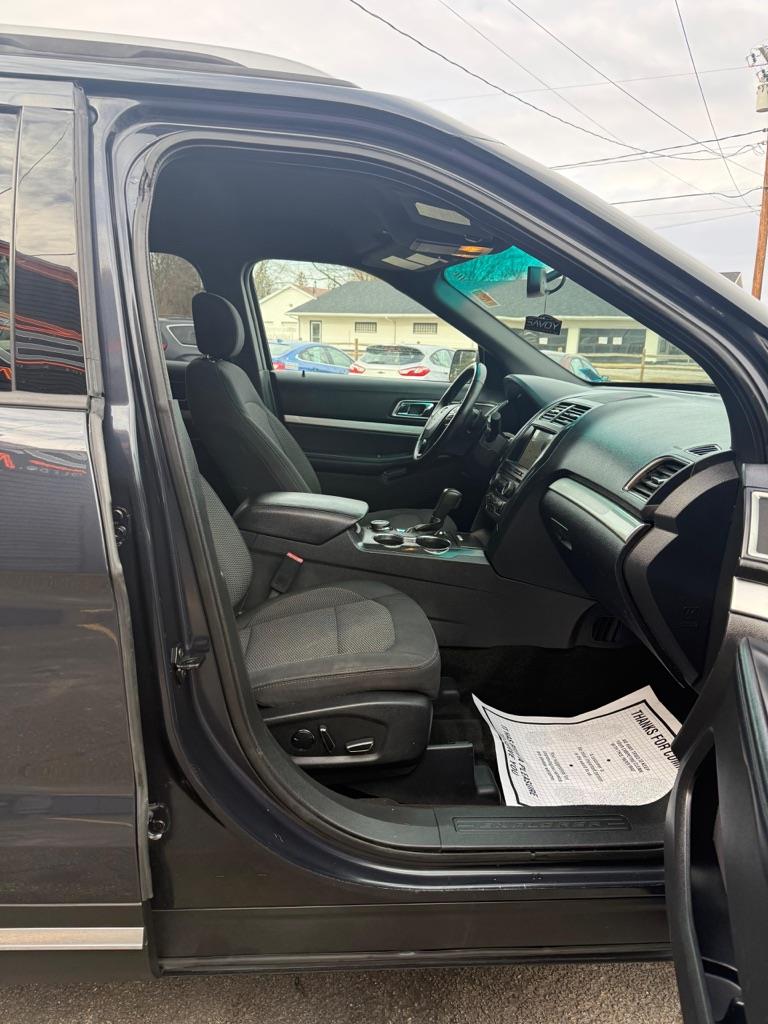 Ford Explorer XLT 4WD 2017