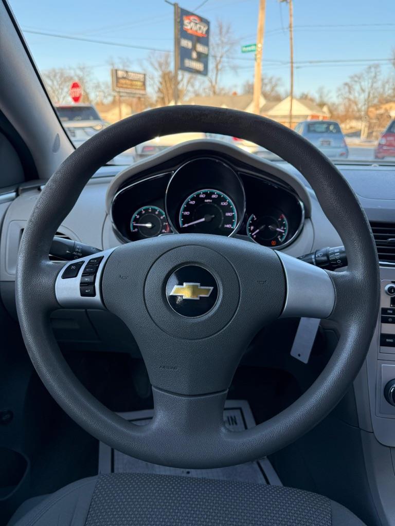 Chevrolet Malibu LS 2011