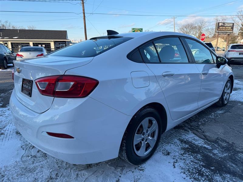 Chevrolet Cruze LS Auto 2017