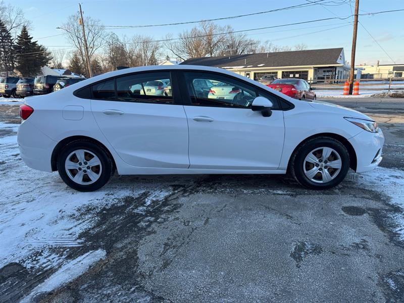 Chevrolet Cruze LS Auto 2017