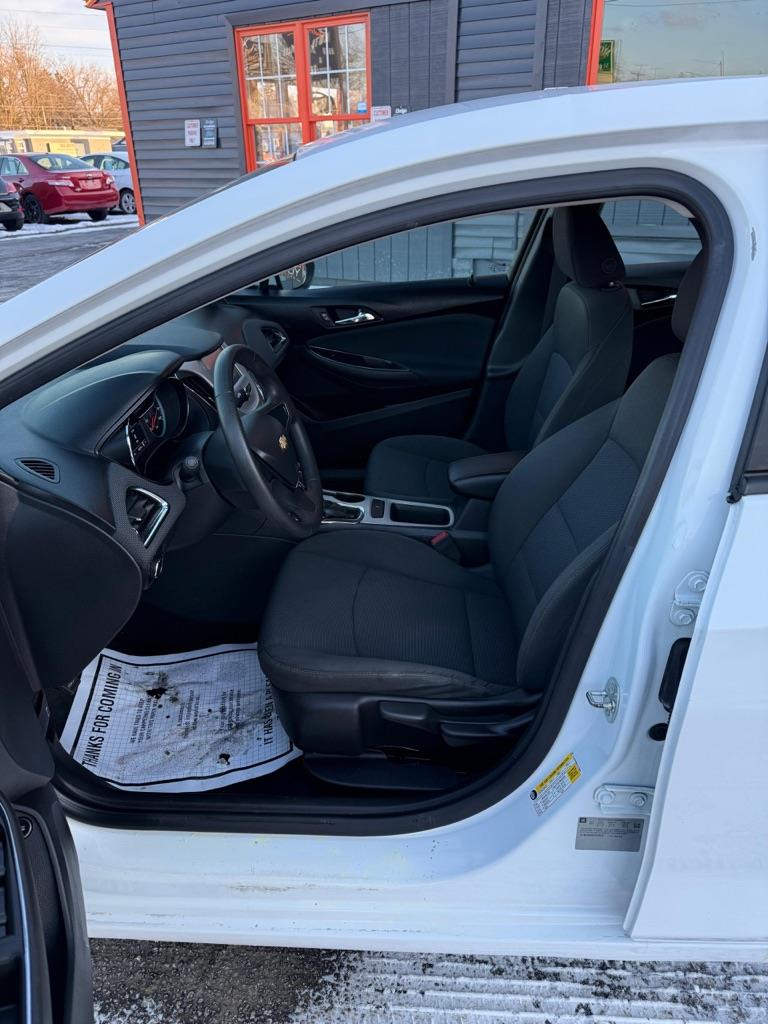 Chevrolet Cruze LS Auto 2017