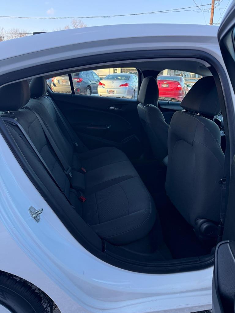 Chevrolet Cruze LS Auto 2017