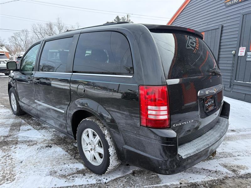 Chrysler Town & Country Touring 2009