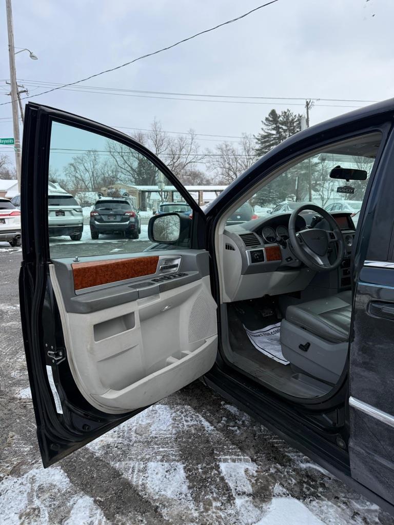 Chrysler Town & Country Touring 2009