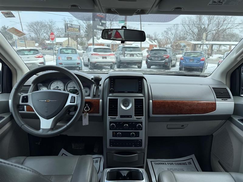 Chrysler Town & Country Touring 2009