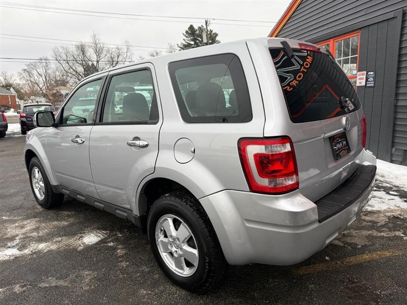 Ford Escape XLS FWD 2012