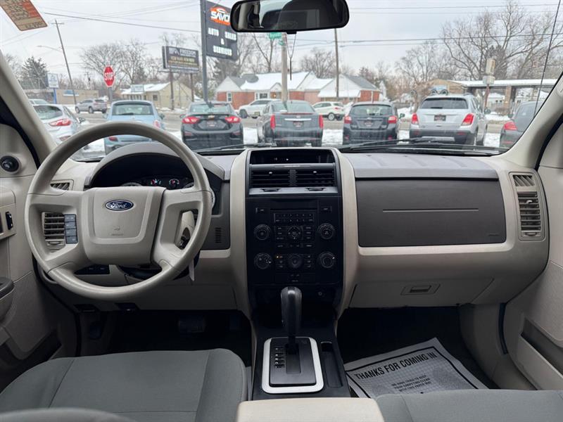 Ford Escape XLS FWD 2012