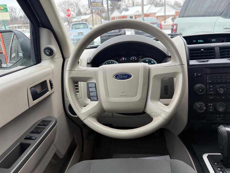 Ford Escape XLS FWD 2012