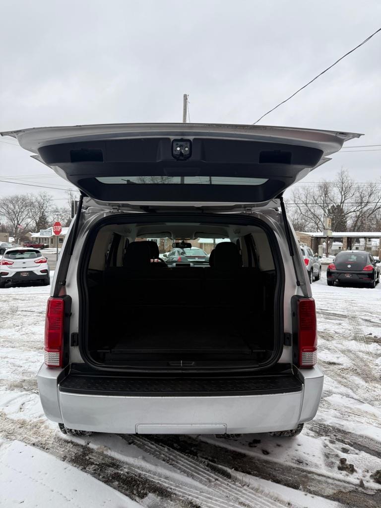 Dodge Nitro SXT 2WD 2011