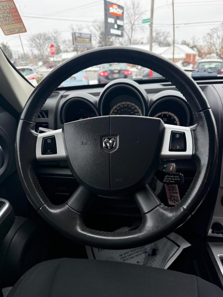 Dodge Nitro SXT 2WD 2011