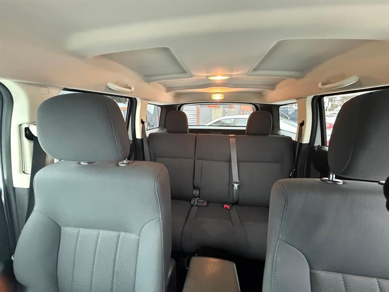 Dodge Nitro SXT 2WD 2011