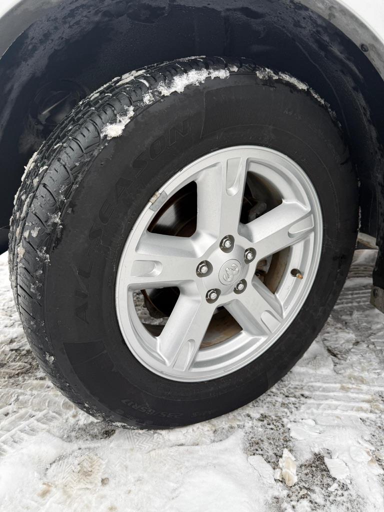 Dodge Nitro SXT 2WD 2011