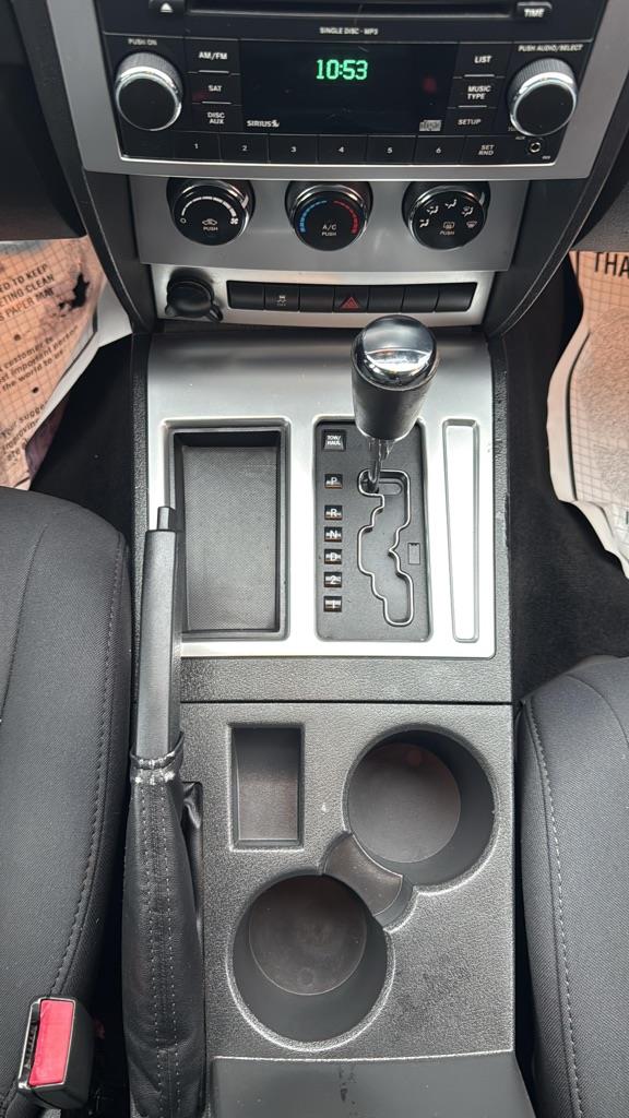 Dodge Nitro SXT 2WD 2011