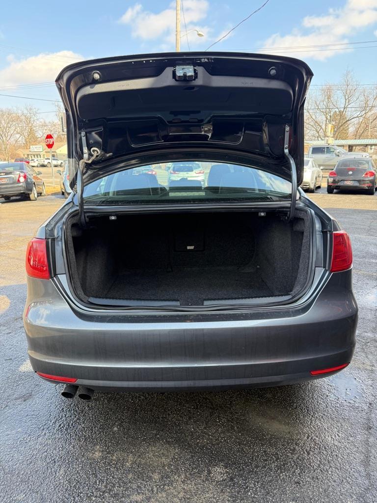 Volkswagen Jetta SE 2012