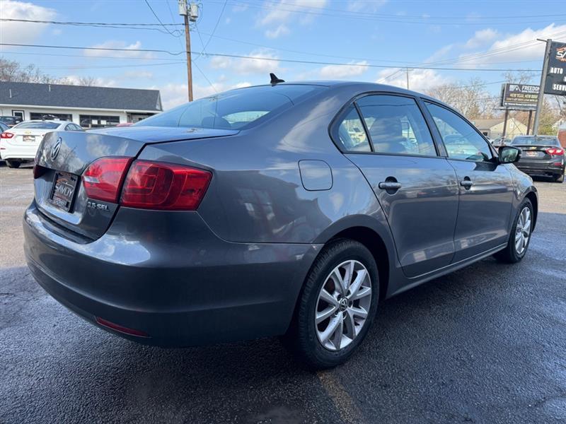 Volkswagen Jetta SE 2012