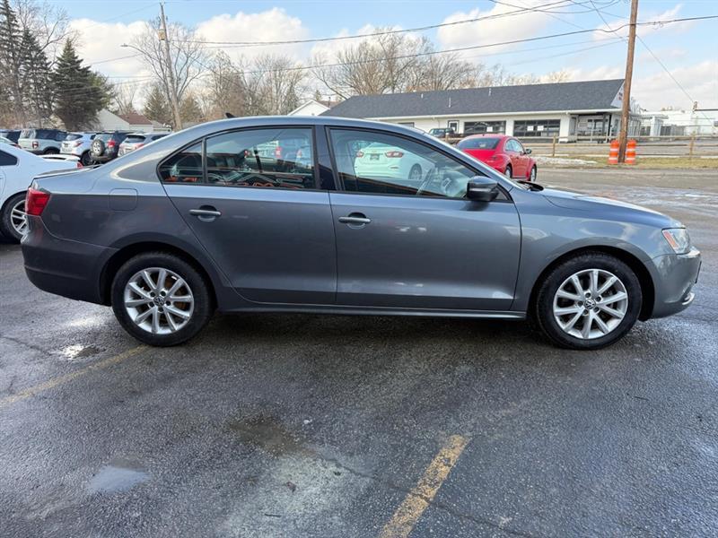 Volkswagen Jetta SE 2012