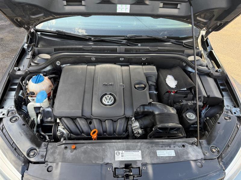 Volkswagen Jetta SE 2012