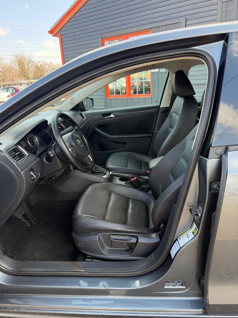 Volkswagen Jetta SE 2012