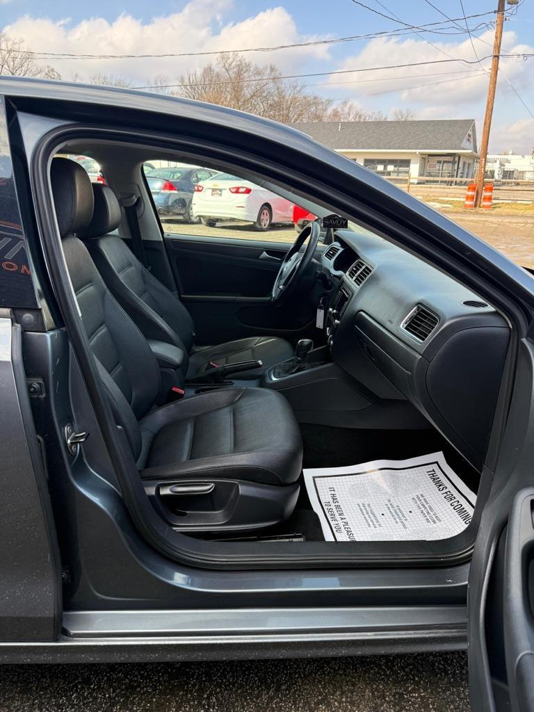 Volkswagen Jetta SE 2012