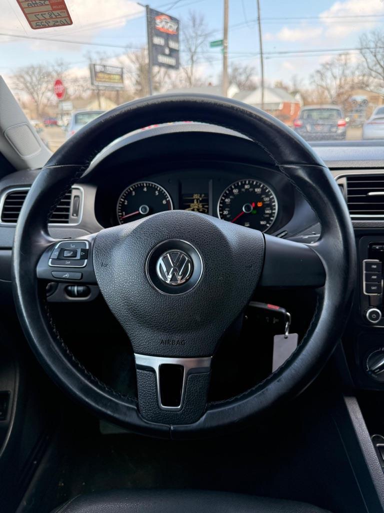 Volkswagen Jetta SE 2012