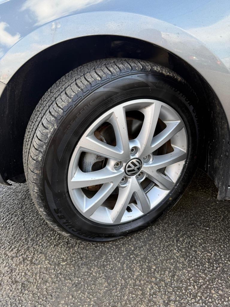 Volkswagen Jetta SE 2012