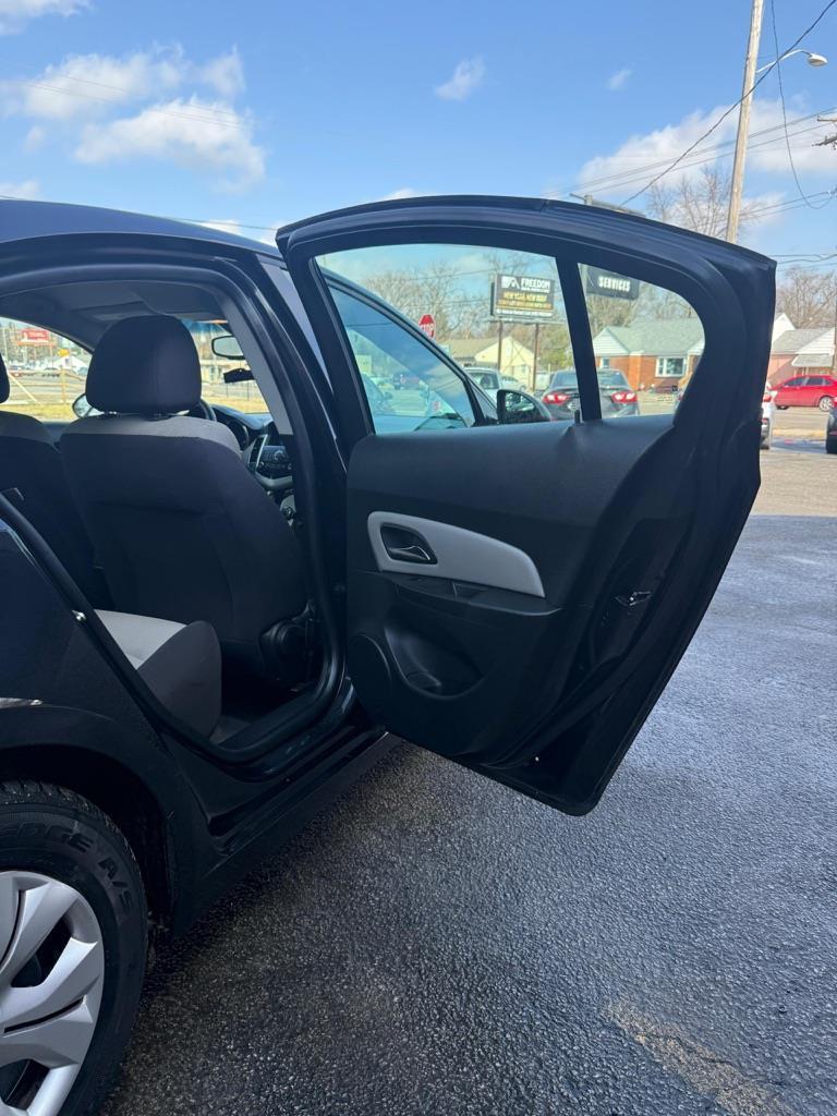 Chevrolet Cruze LS Auto 2014