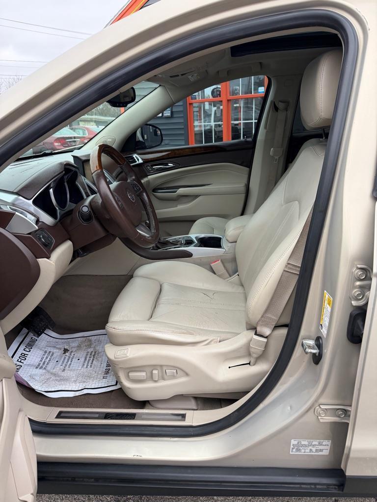 Cadillac SRX Luxury 2012