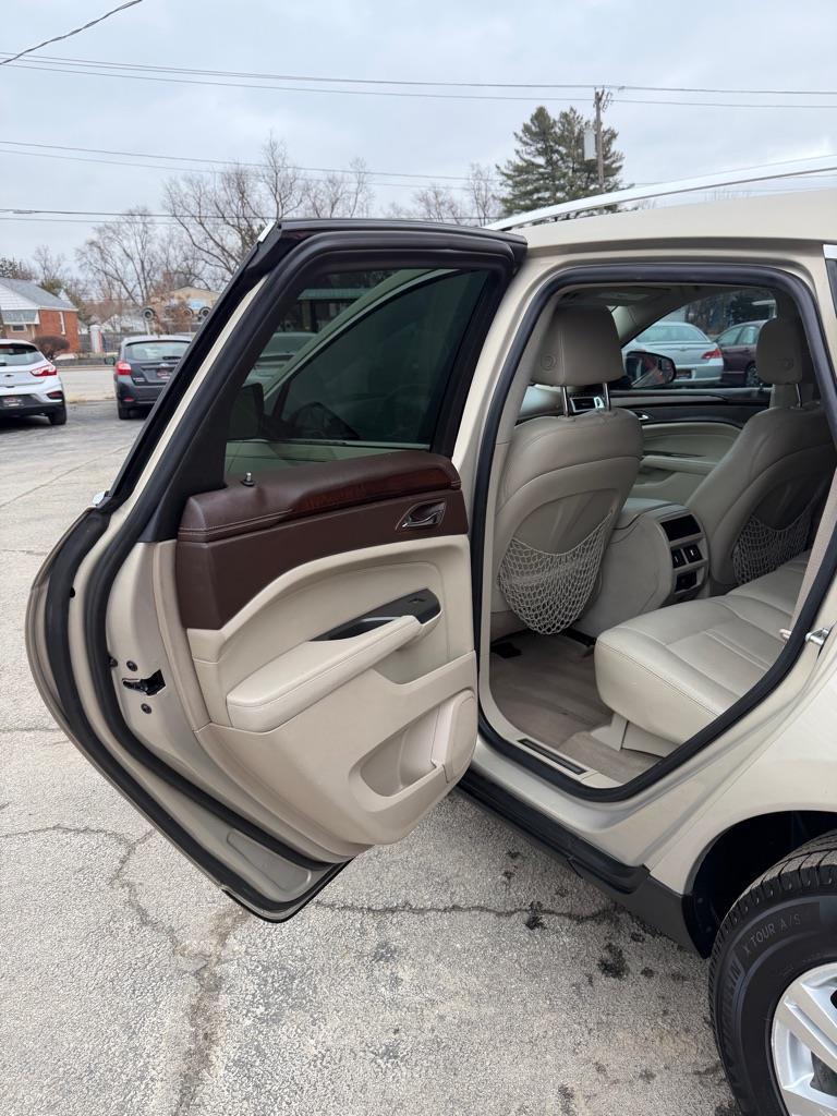 Cadillac SRX Luxury 2012