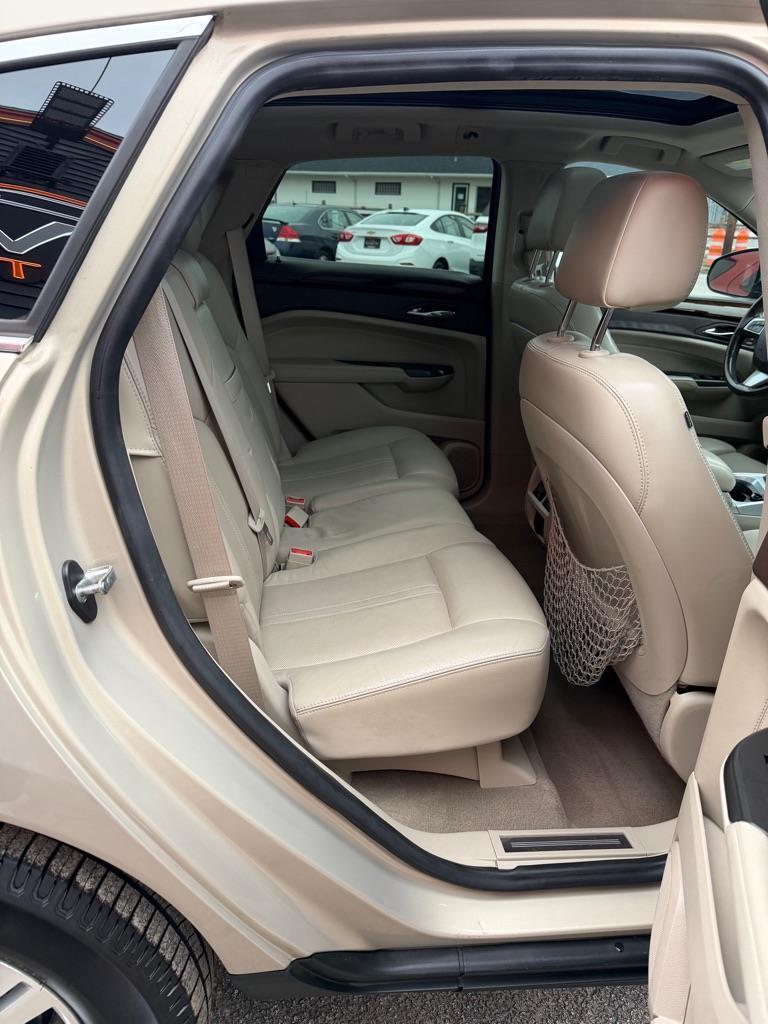 Cadillac SRX Luxury 2012