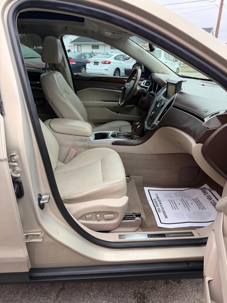 Cadillac SRX Luxury 2012