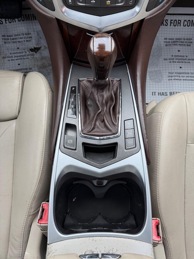 Cadillac SRX Luxury 2012