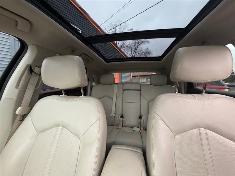 Cadillac SRX Luxury 2012