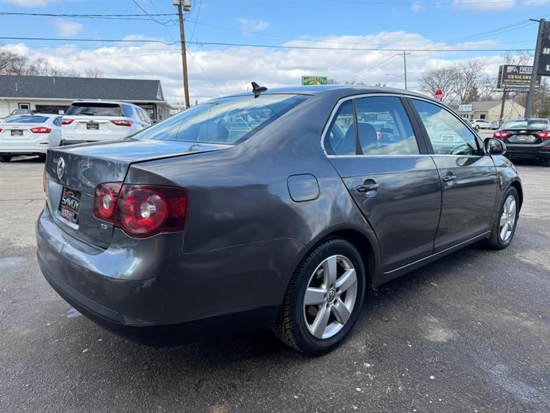 Volkswagen Jetta SE 2008