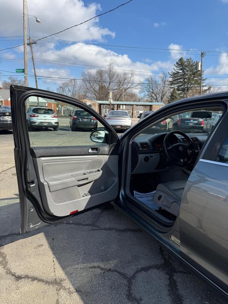 Volkswagen Jetta SE 2008