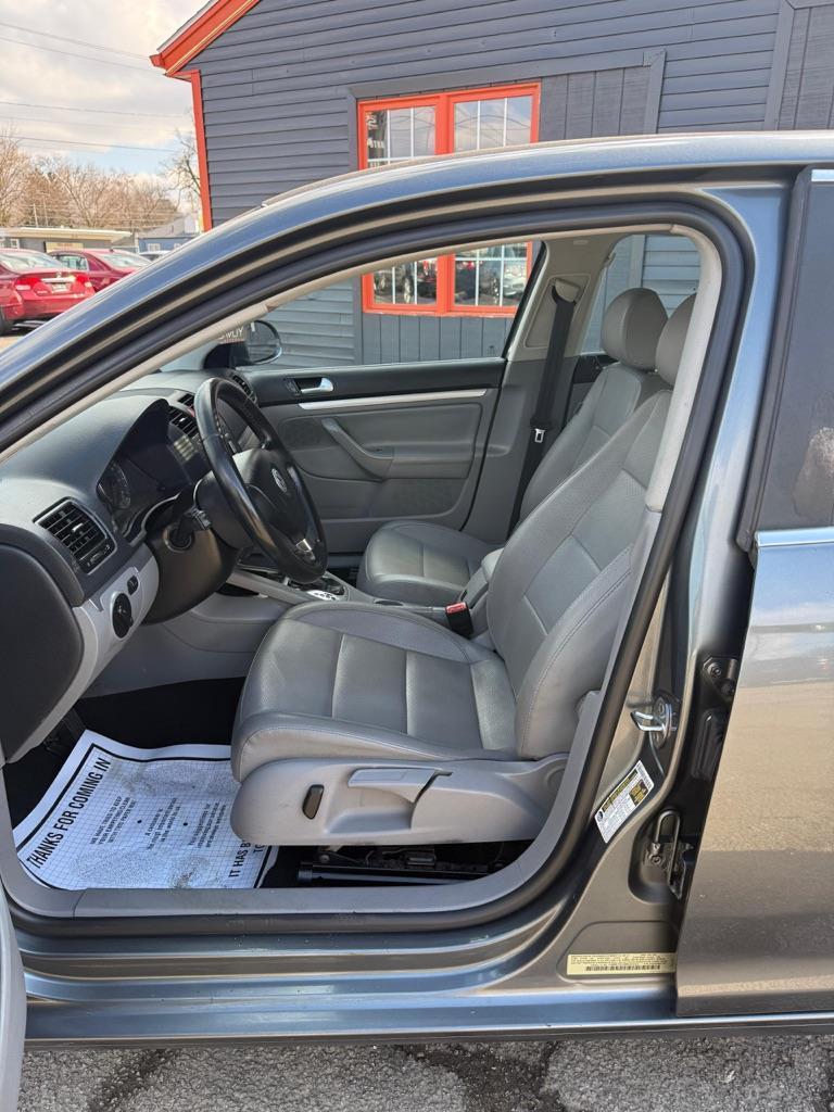 Volkswagen Jetta SE 2008