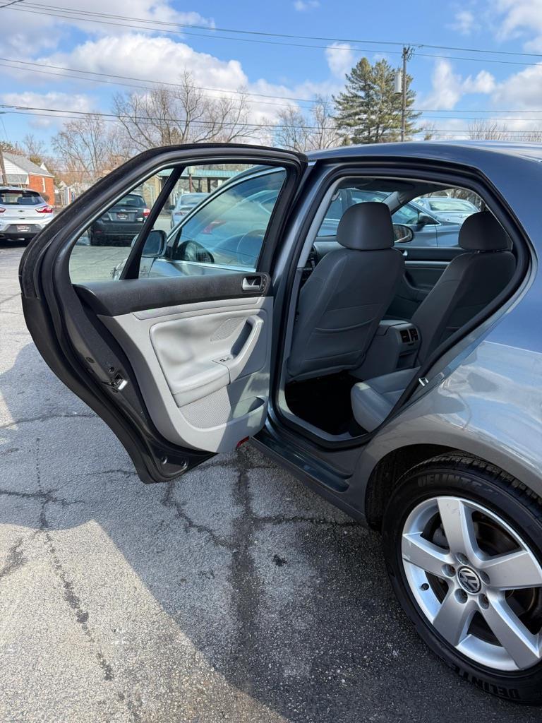 Volkswagen Jetta SE 2008