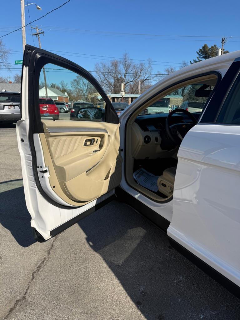 Ford Taurus SEL FWD 2016