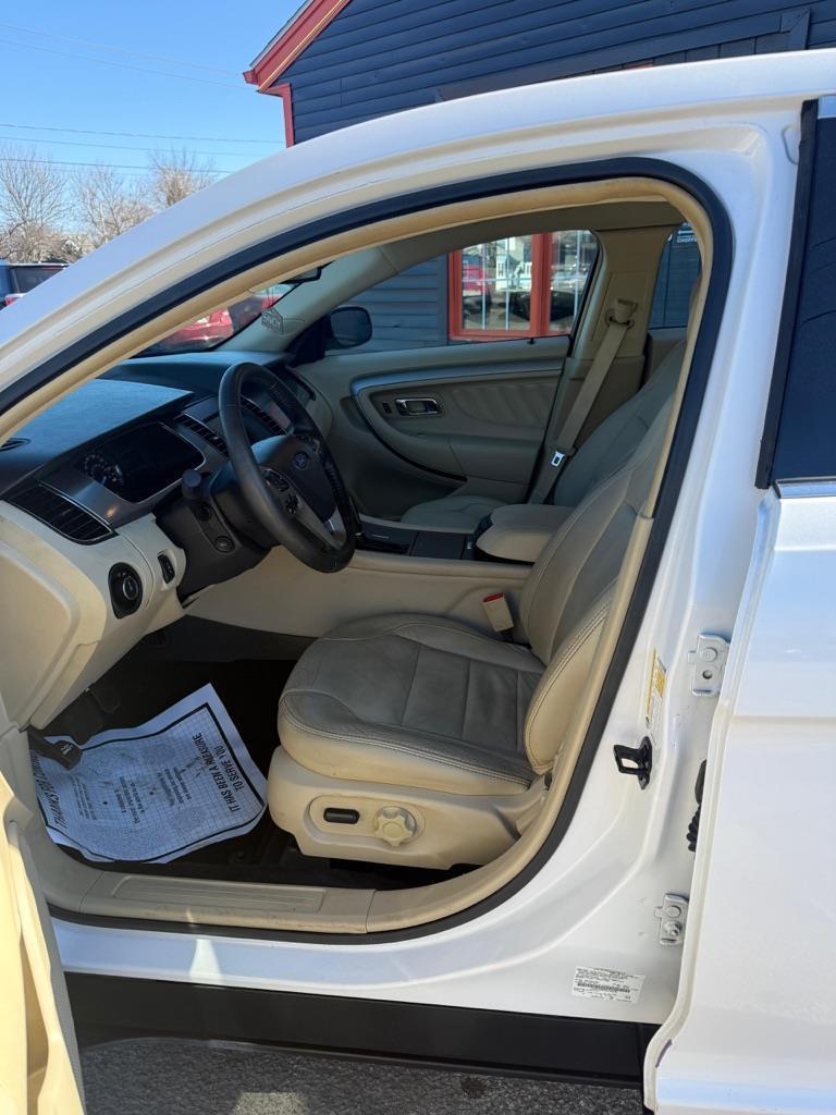 Ford Taurus SEL FWD 2016