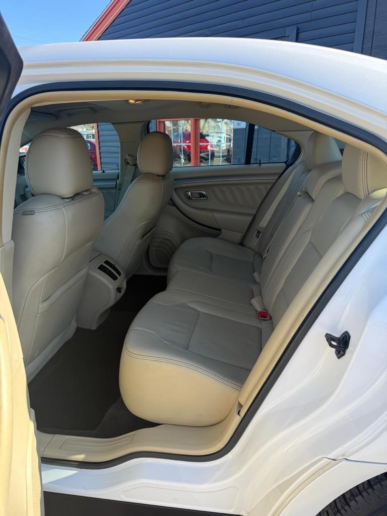 Ford Taurus SEL FWD 2016