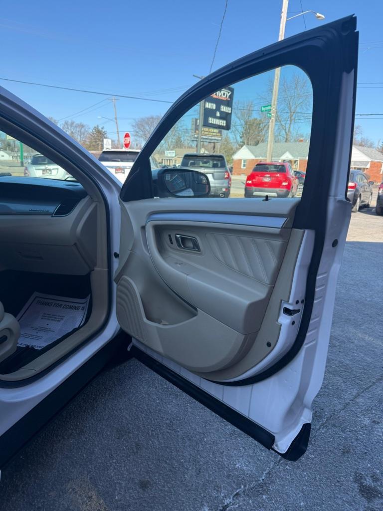 Ford Taurus SEL FWD 2016