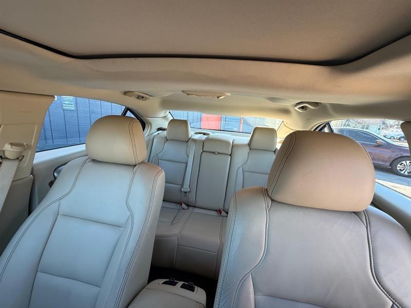 Ford Taurus SEL FWD 2016