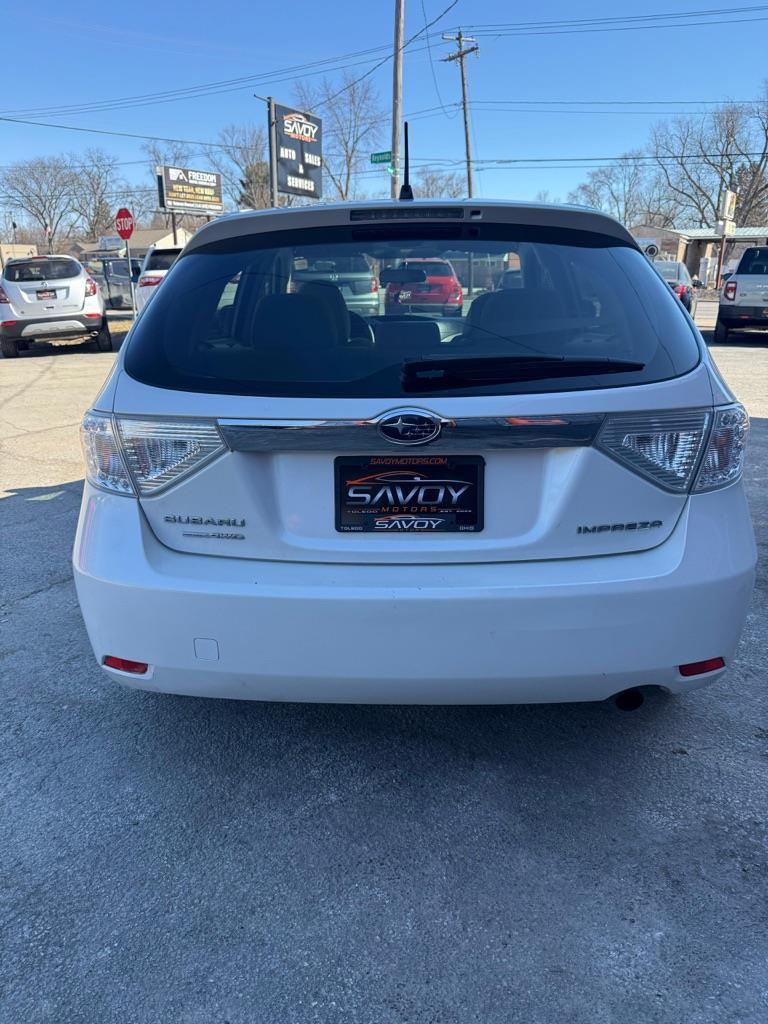 Subaru Impreza 2.5i 5-door 2010