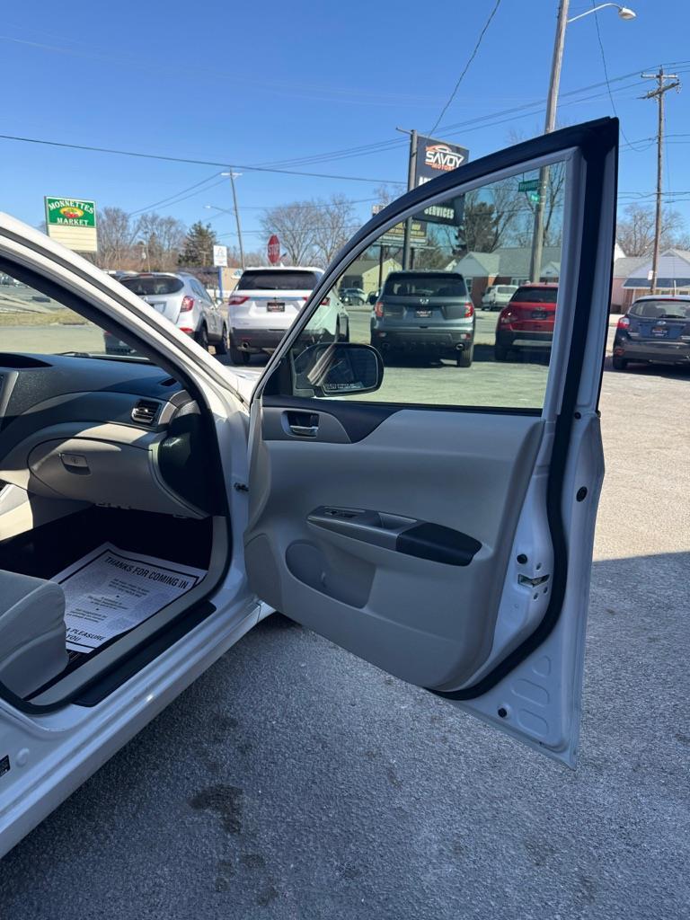 Subaru Impreza 2.5i 5-door 2010