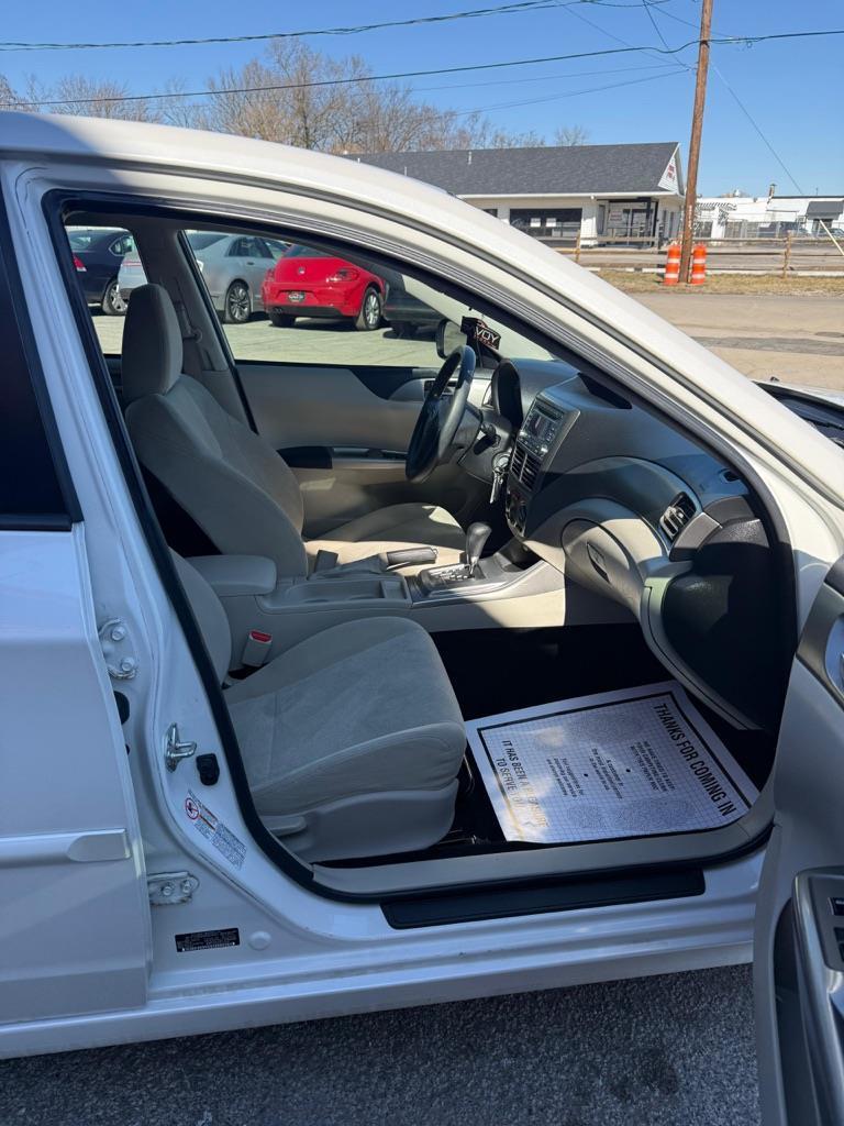 Subaru Impreza 2.5i 5-door 2010