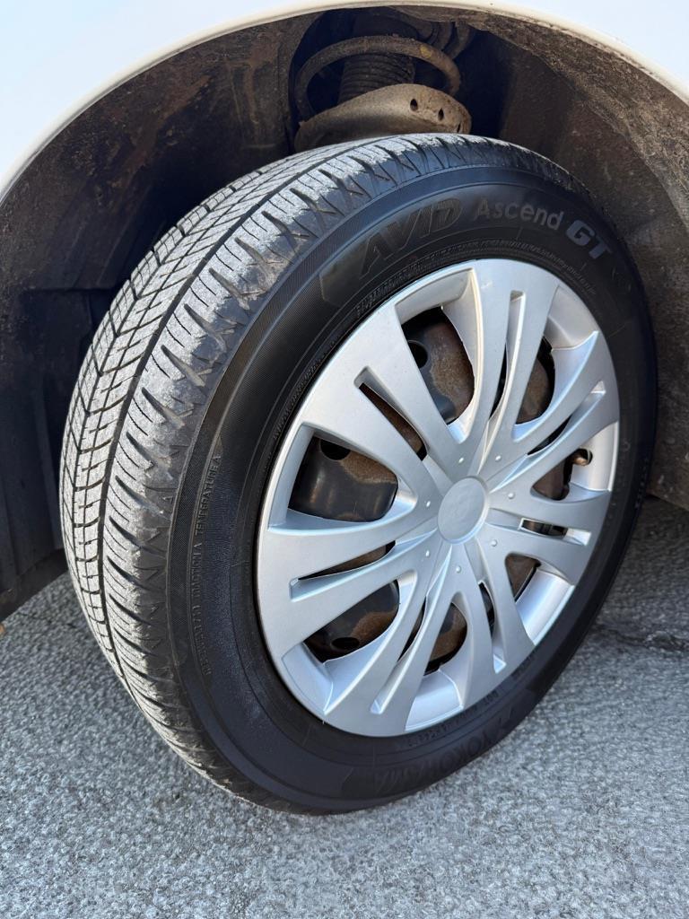 Subaru Impreza 2.5i 5-door 2010