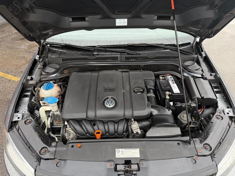 Volkswagen Jetta  2011