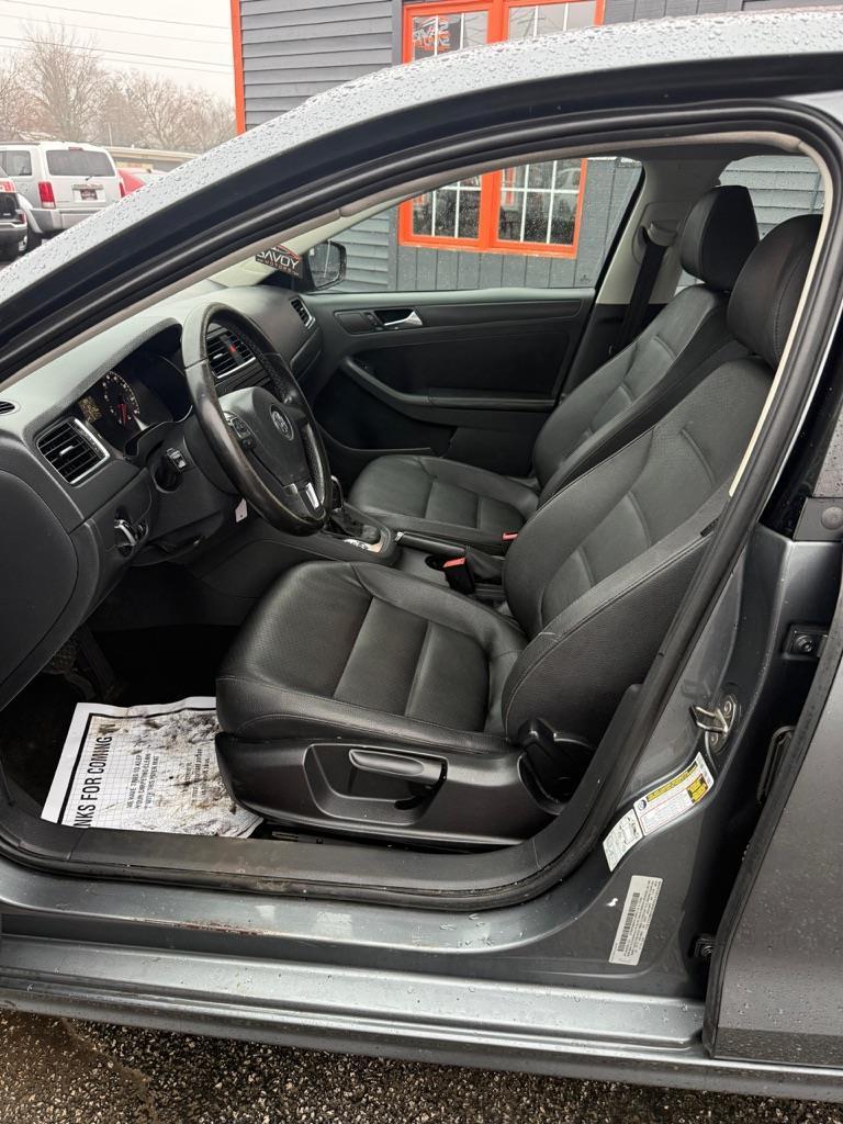 Volkswagen Jetta  2011