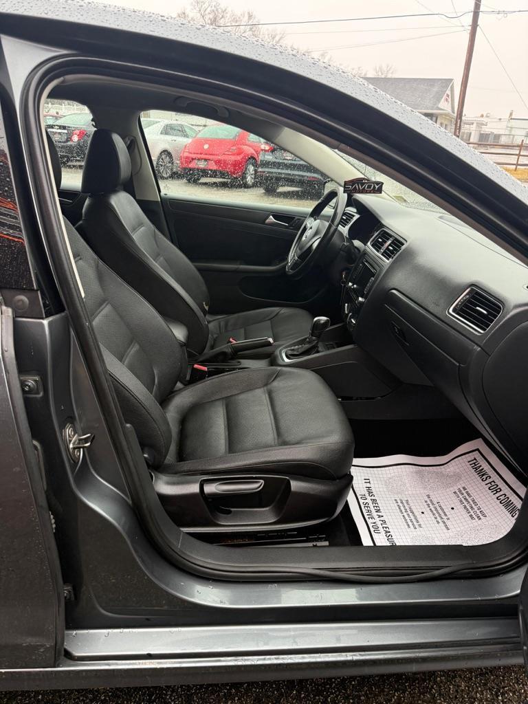 Volkswagen Jetta  2011