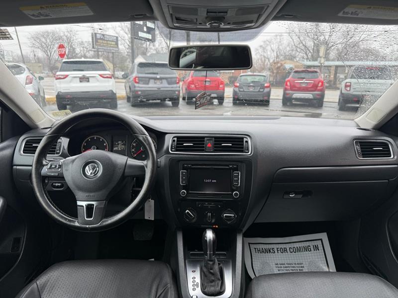 Volkswagen Jetta  2011