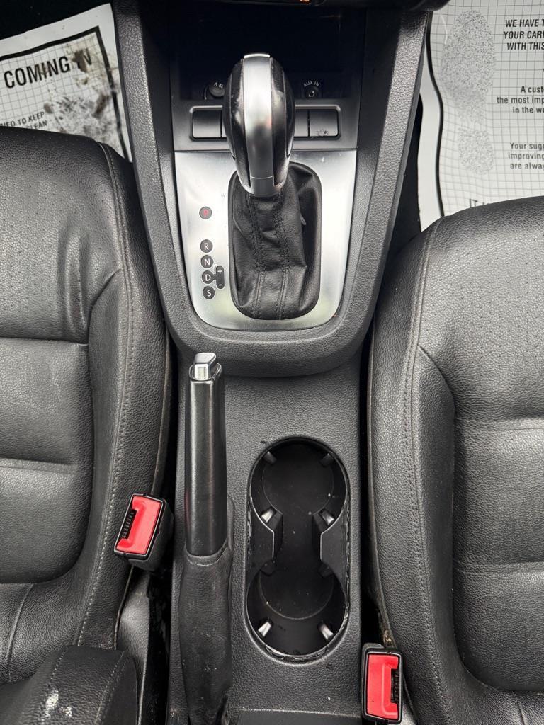 Volkswagen Jetta  2011